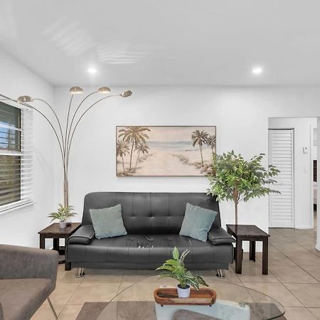 2 Bedroom House Minutes From Beach And Casino Db1 Dania Beach Eksteriør billede