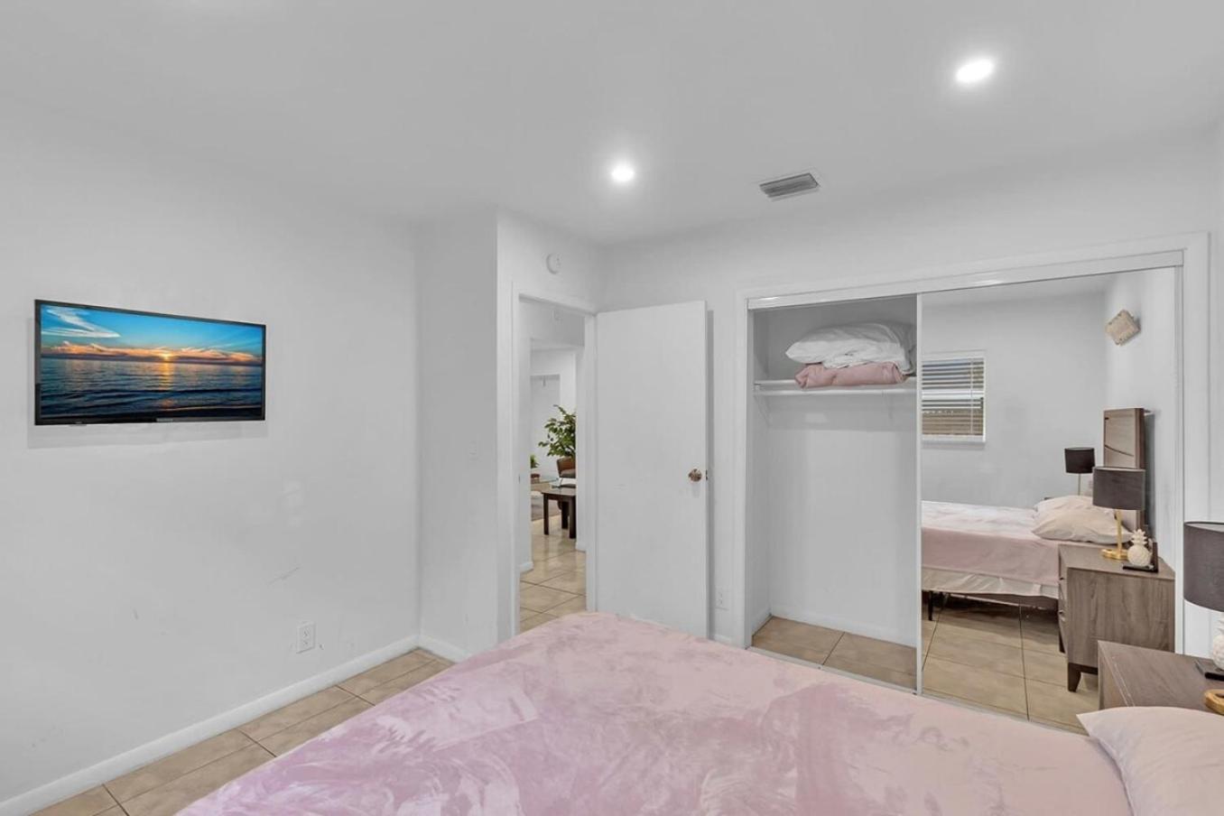 2 Bedroom House Minutes From Beach And Casino Db1 Dania Beach Eksteriør billede
