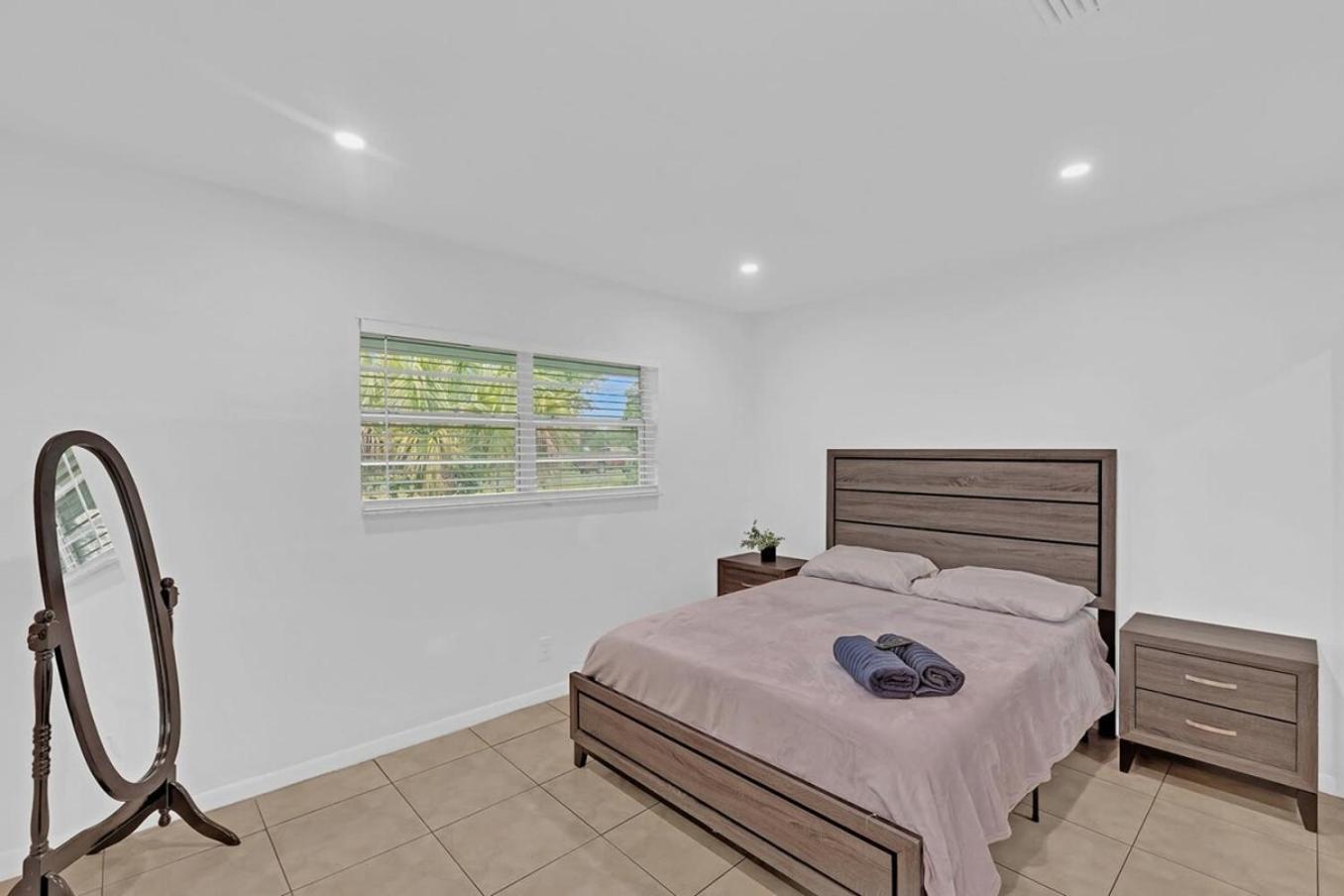 2 Bedroom House Minutes From Beach And Casino Db1 Dania Beach Eksteriør billede