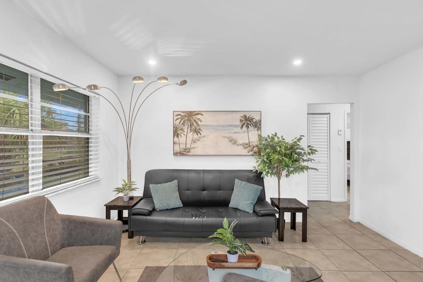 2 Bedroom House Minutes From Beach And Casino Db1 Dania Beach Eksteriør billede